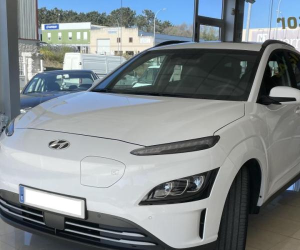 Hyundai Kona EV Style 150kw (204cv)